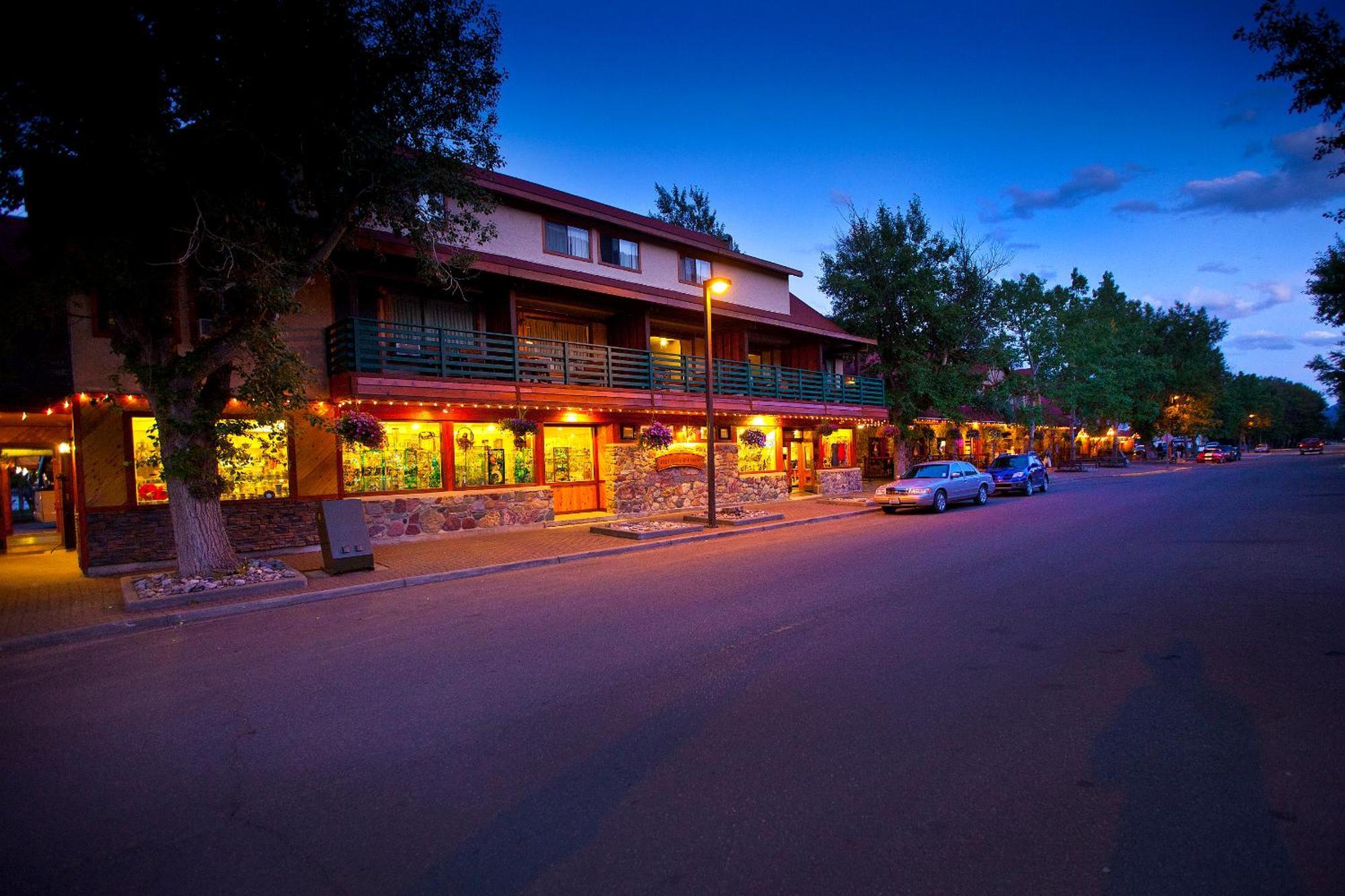 Bayshore Inn & Spa Waterton Park Exteriér fotografie